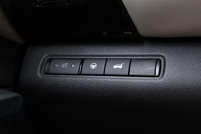 Nissan Pathfinder Vehicle Image 20