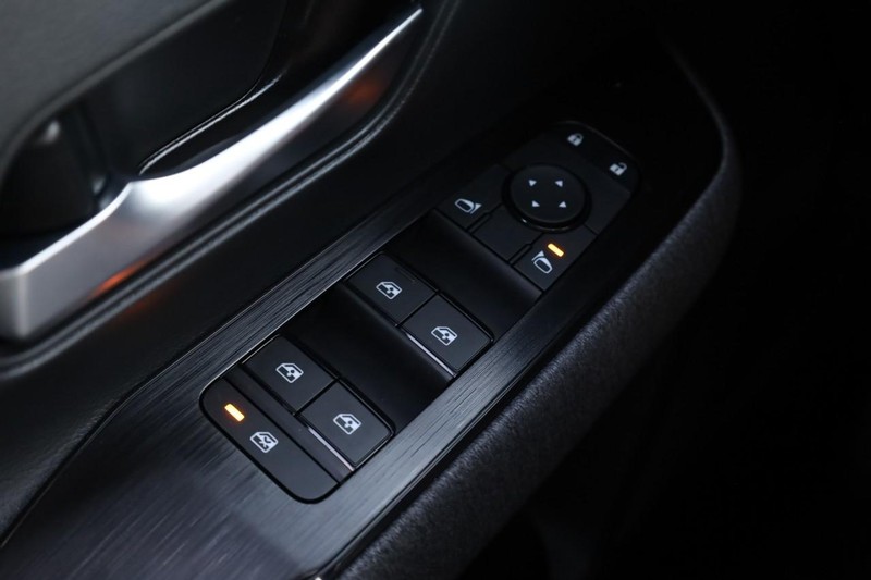 Nissan Kicks Vehicle Image 20