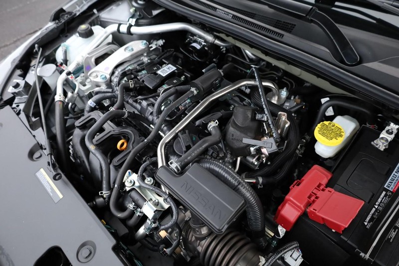 Nissan Sentra Vehicle Image 24