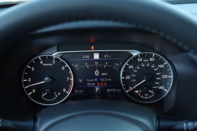 Nissan Altima Vehicle Image 11