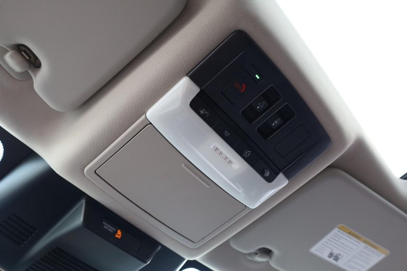 Nissan Rogue Vehicle Image 18