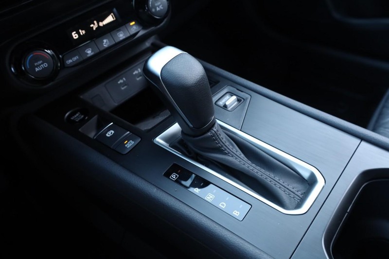 Nissan Kicks Vehicle Image 16