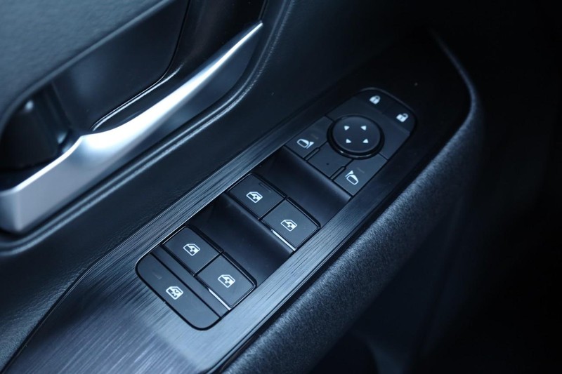 Nissan Kicks Vehicle Image 18