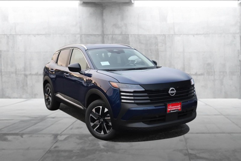 Nissan Kicks Vehicle Image 02