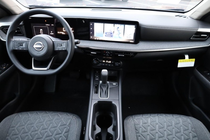 Nissan Kicks Vehicle Image 21