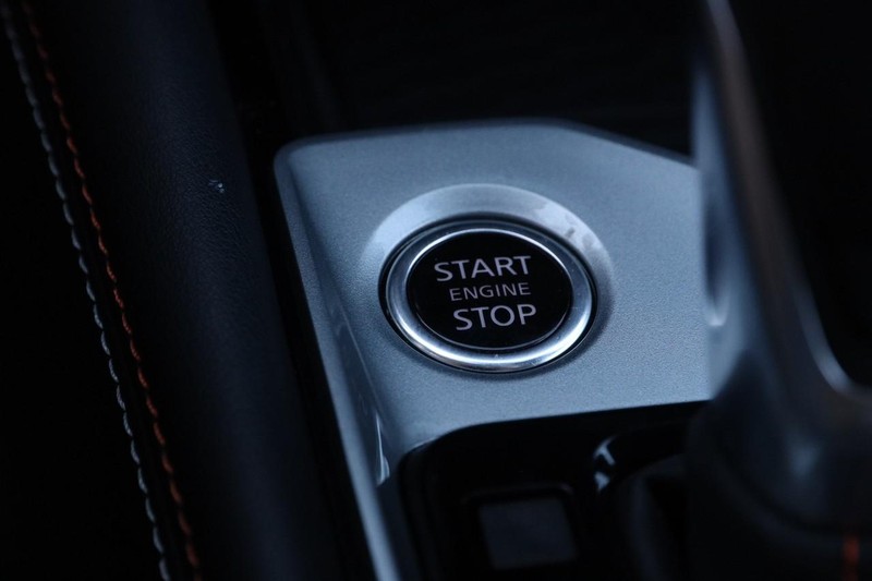 Nissan Altima Vehicle Image 15