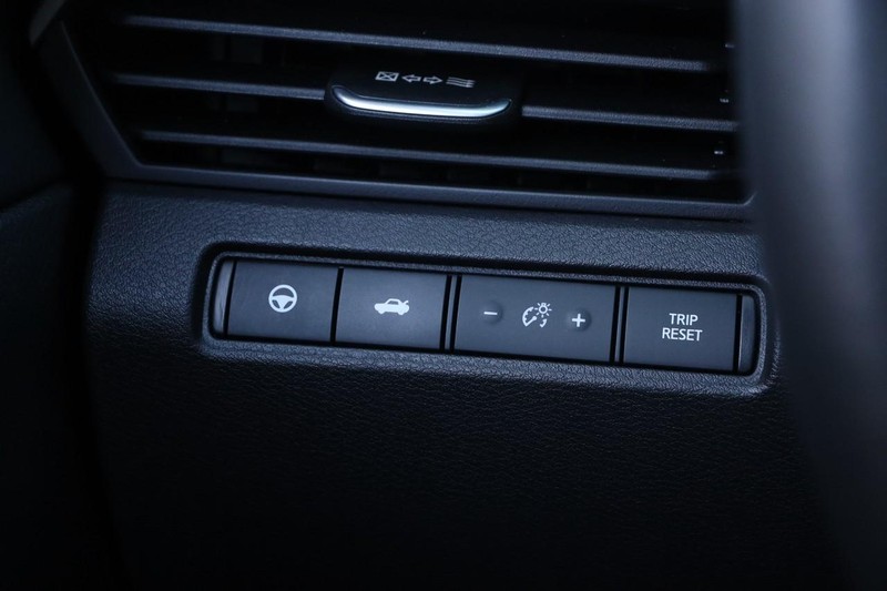 Nissan Altima Vehicle Image 19