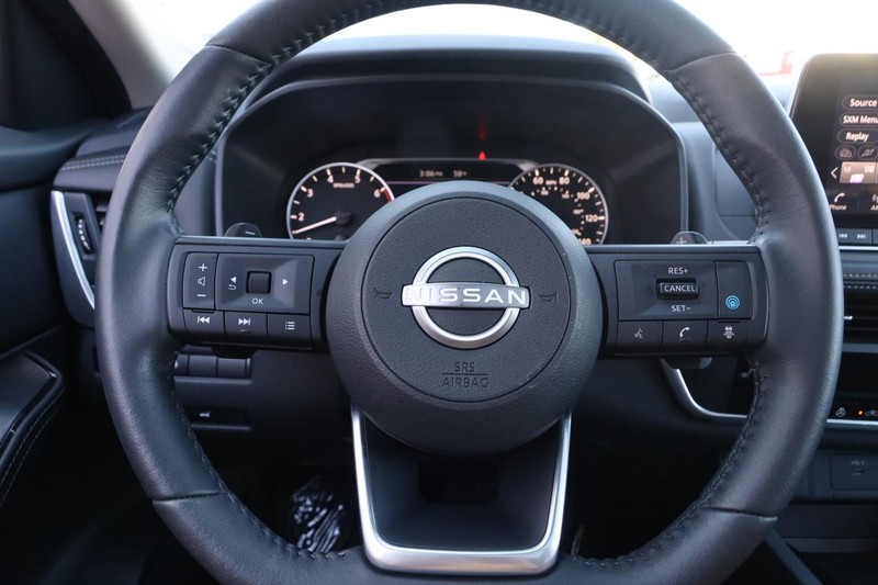 Nissan Rogue Vehicle Image 11