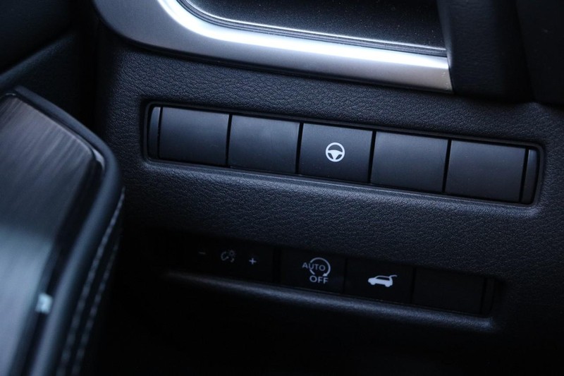 Nissan Rogue Vehicle Image 20