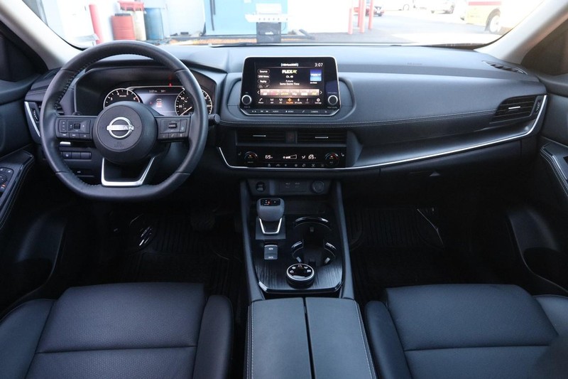 Nissan Rogue Vehicle Image 22