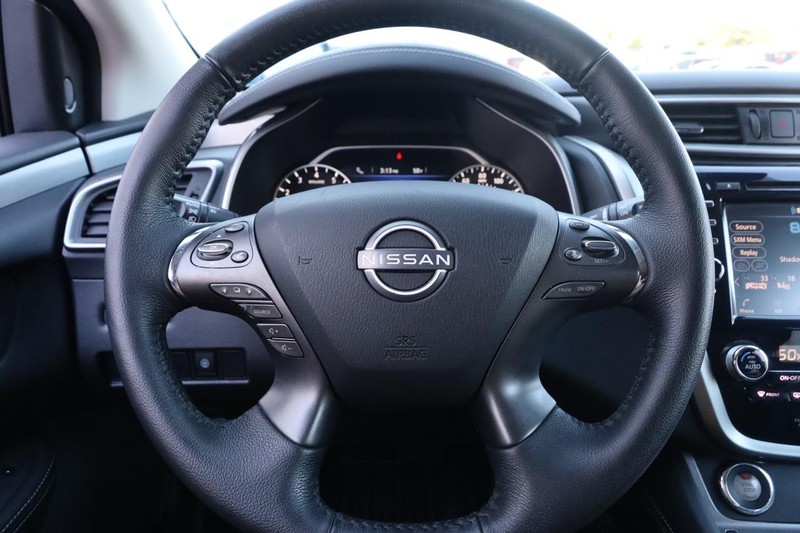 Nissan Murano Vehicle Image 10