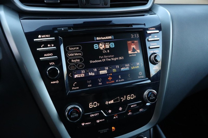 Nissan Murano Vehicle Image 15