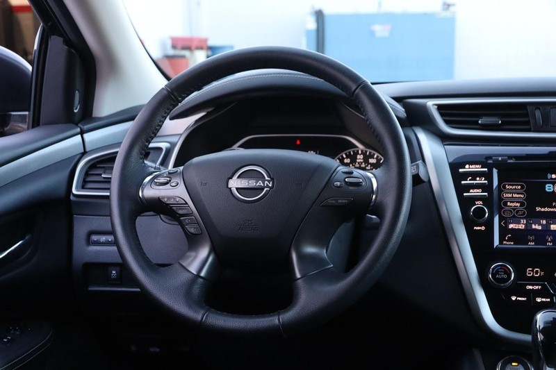 Nissan Murano Vehicle Image 22