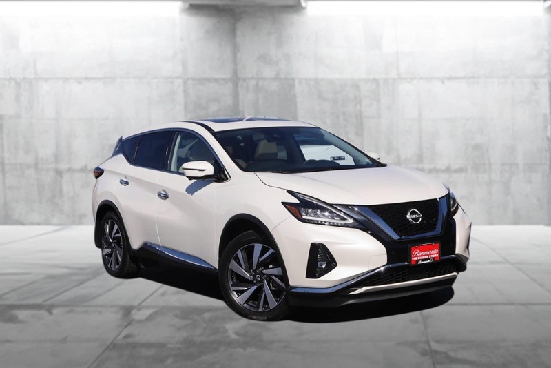 Nissan Murano Vehicle Image 02