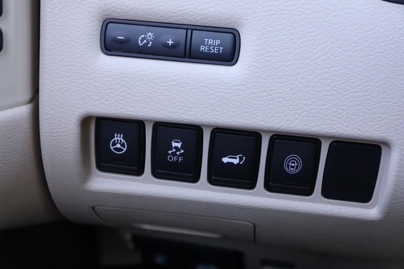 Nissan Murano Vehicle Image 21