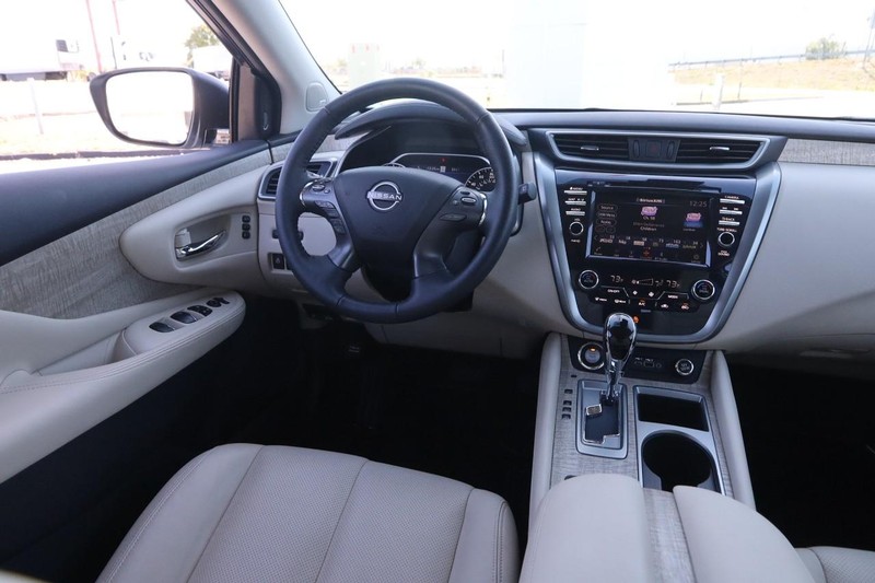 Nissan Murano Vehicle Image 23