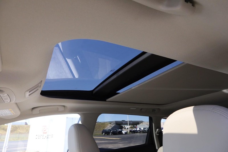 Nissan Murano Vehicle Image 09