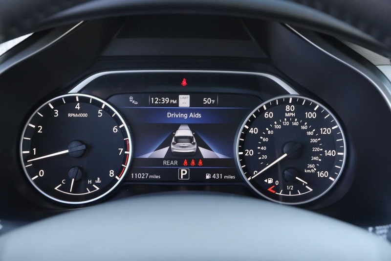 Nissan Murano Vehicle Image 15