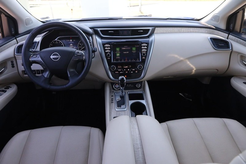 Nissan Murano Vehicle Image 22