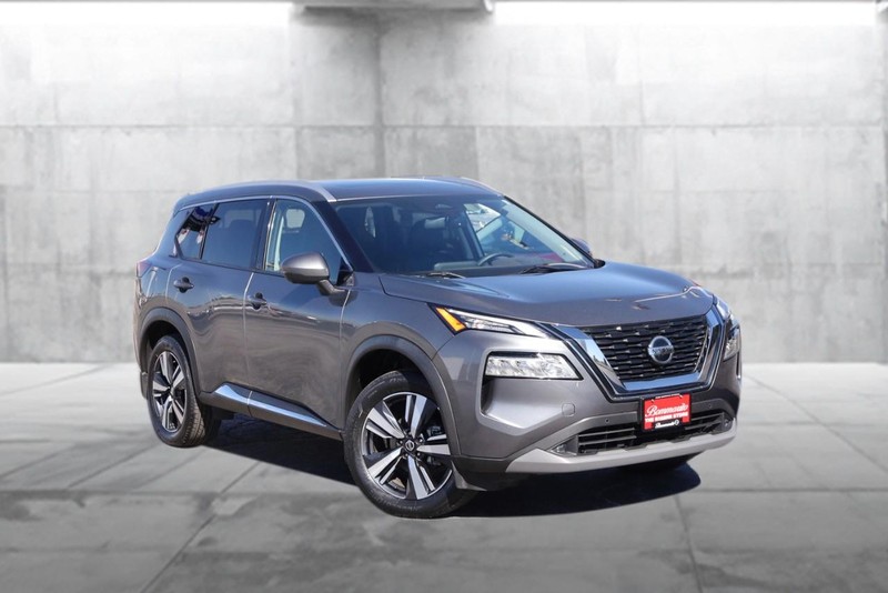 Nissan Rogue Vehicle Full-screen Gallery Image 2