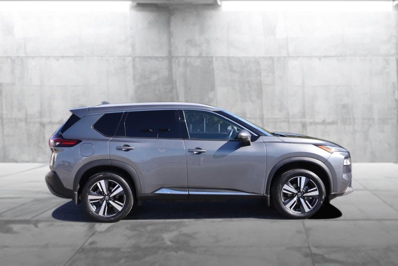 Nissan Rogue Vehicle Full-screen Gallery Image 5