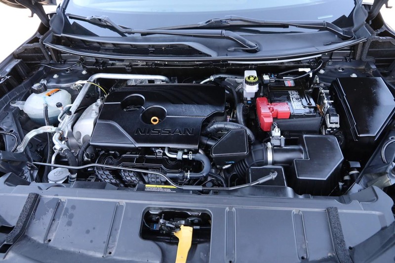 Nissan Rogue Vehicle Full-screen Gallery Image 27