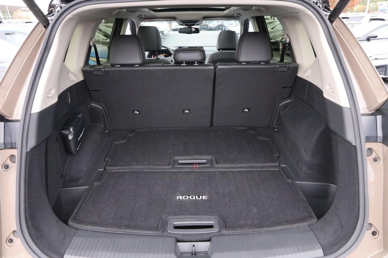 Nissan Rogue Vehicle Image 07