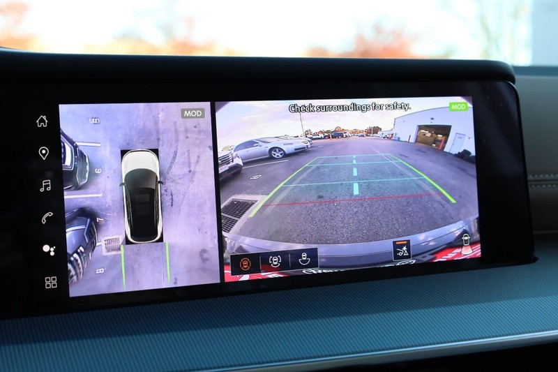 Nissan Murano Vehicle Image 16