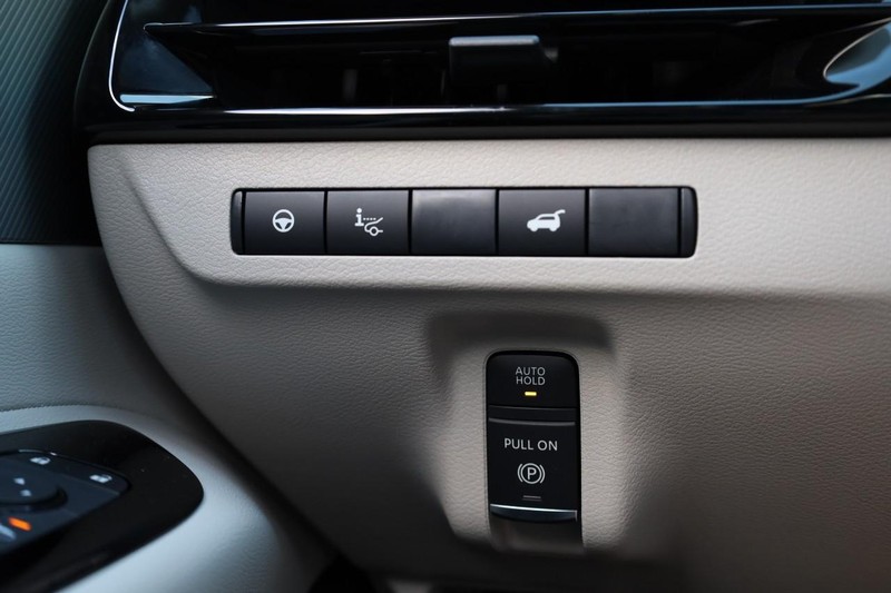 Nissan Murano Vehicle Image 23