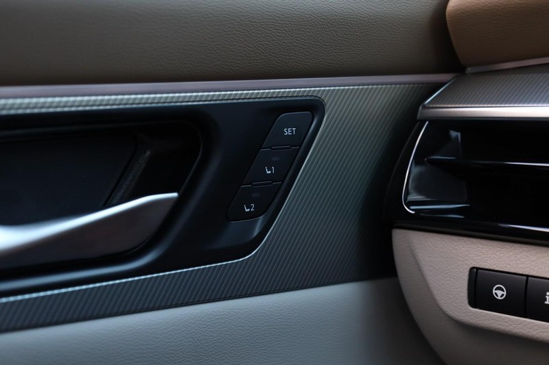 Nissan Murano Vehicle Image 24