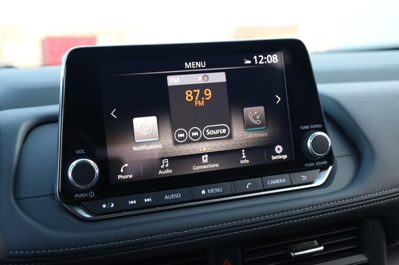 Nissan Rogue Vehicle Image 11