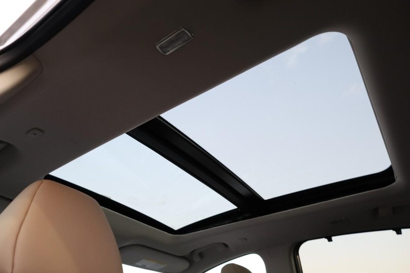 Nissan Murano Vehicle Image 10