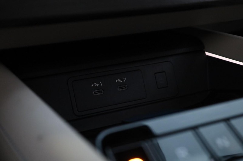 Nissan Murano Vehicle Image 18