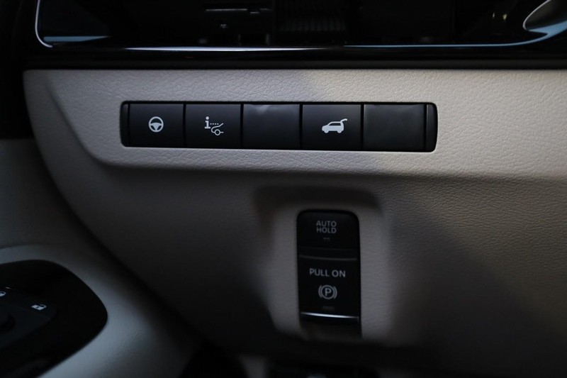 Nissan Murano Vehicle Image 23