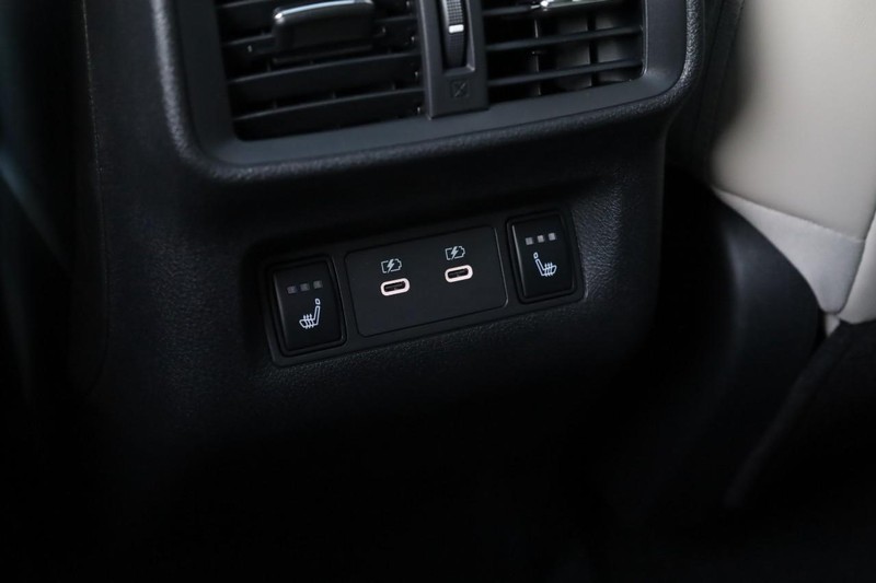 Nissan Murano Vehicle Image 26