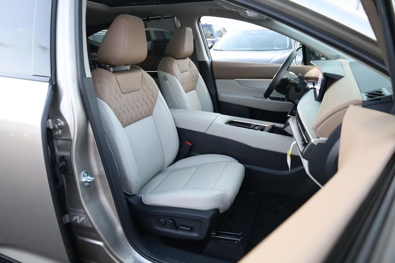 Nissan Murano Vehicle Image 30