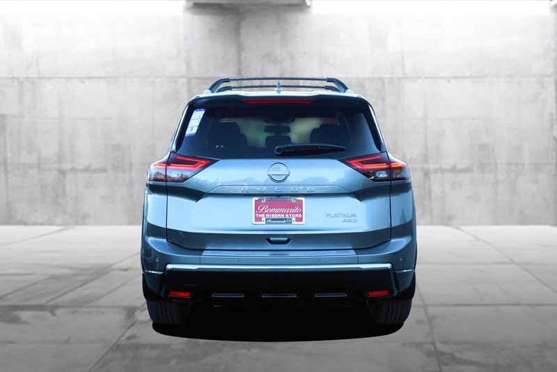 Nissan Rogue Vehicle Image 06