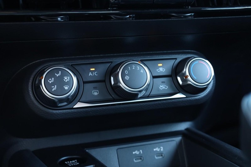 Nissan Kicks Vehicle Image 14