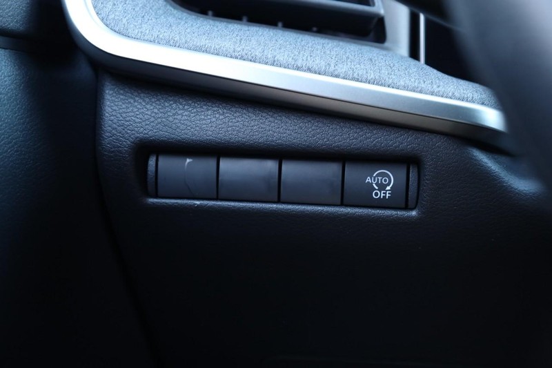 Nissan Kicks Vehicle Image 19