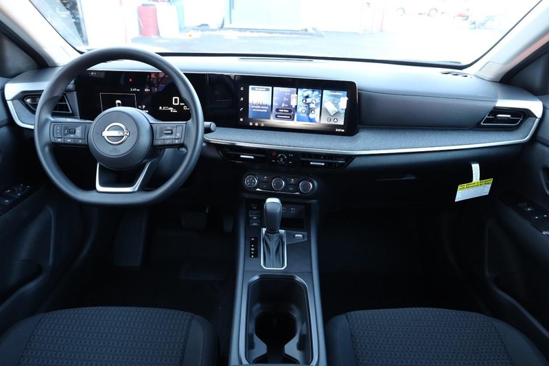 Nissan Kicks Vehicle Image 22