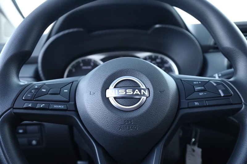 Nissan Versa Vehicle Image 07