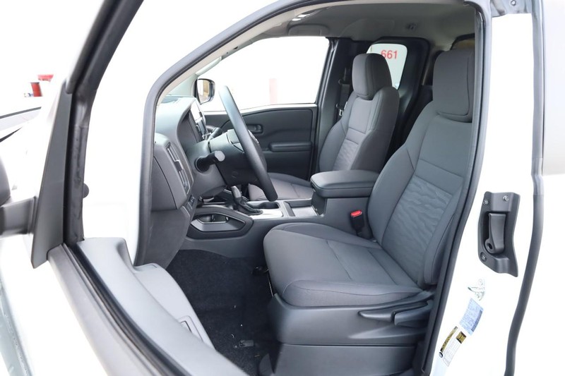 Nissan Frontier Vehicle Image 08