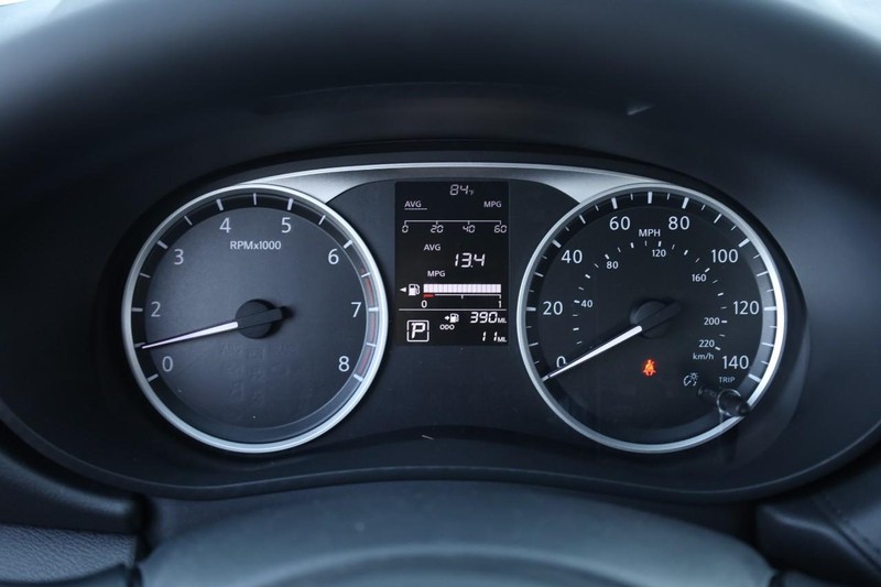 Nissan Versa Vehicle Image 10