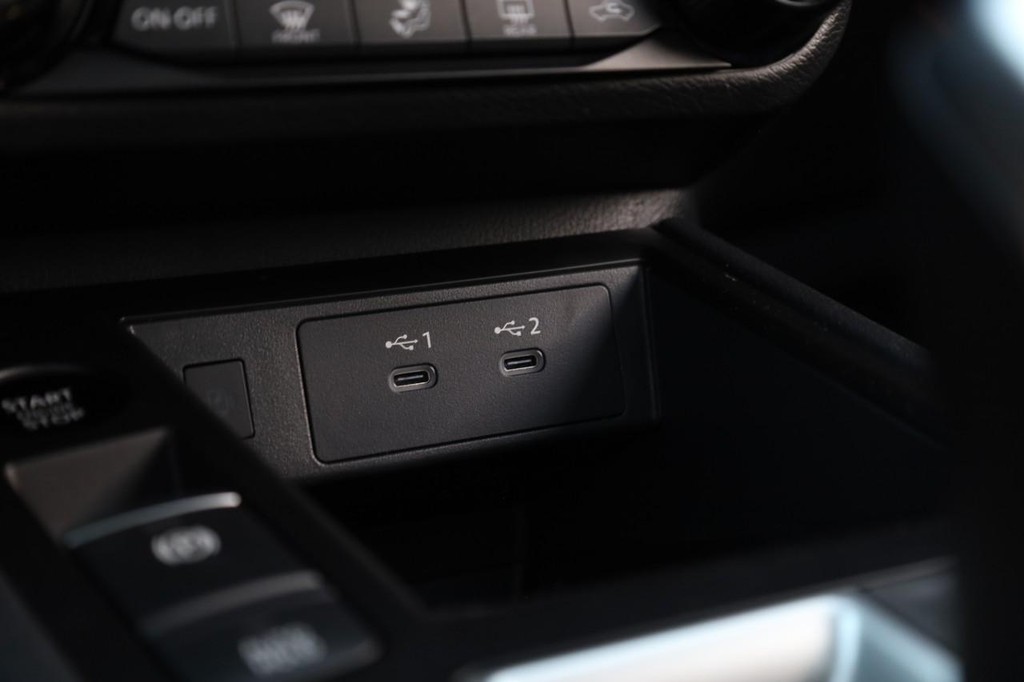 Nissan Kicks Vehicle Image 17