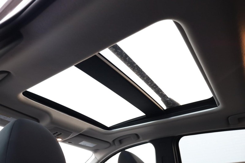 Nissan Kicks Vehicle Image 09