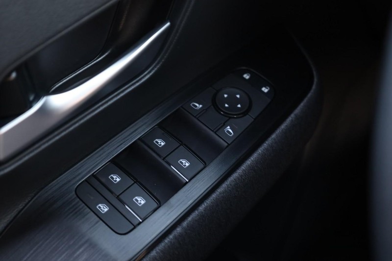 Nissan Kicks Vehicle Image 20