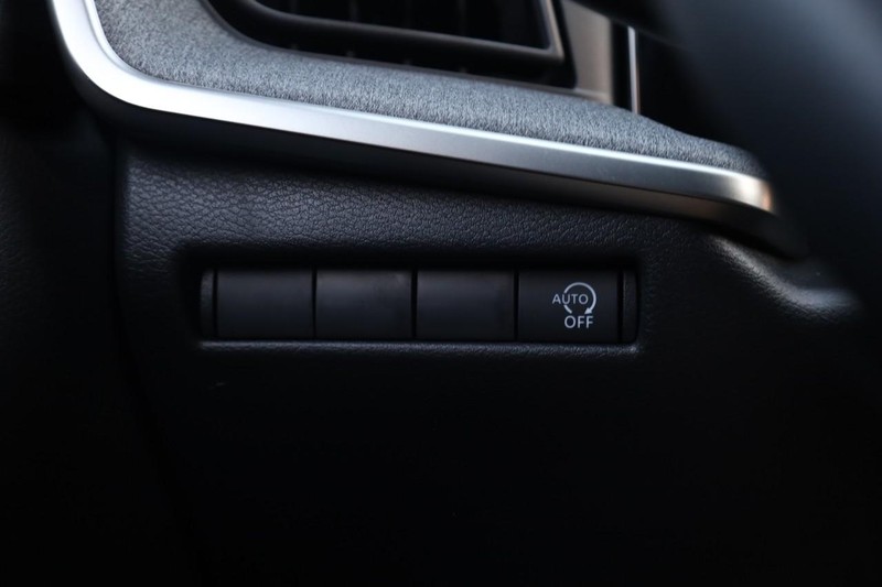 Nissan Kicks Vehicle Image 21