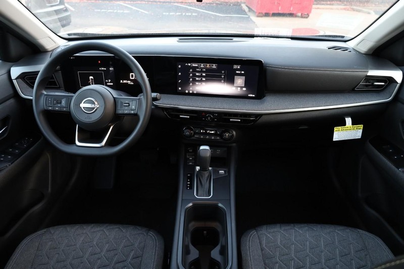 Nissan Kicks Vehicle Image 24