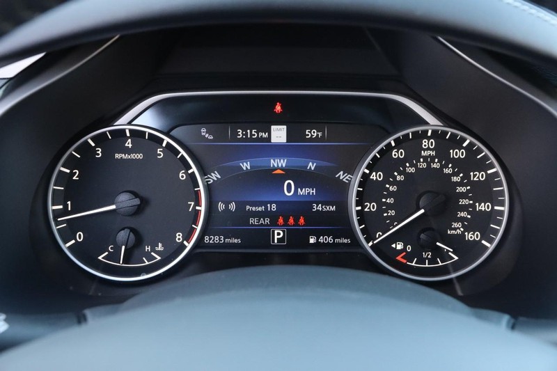 Nissan Murano Vehicle Full-screen Gallery Image 16