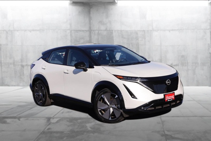 Nissan ARIYA Vehicle Full-screen Gallery Image 2